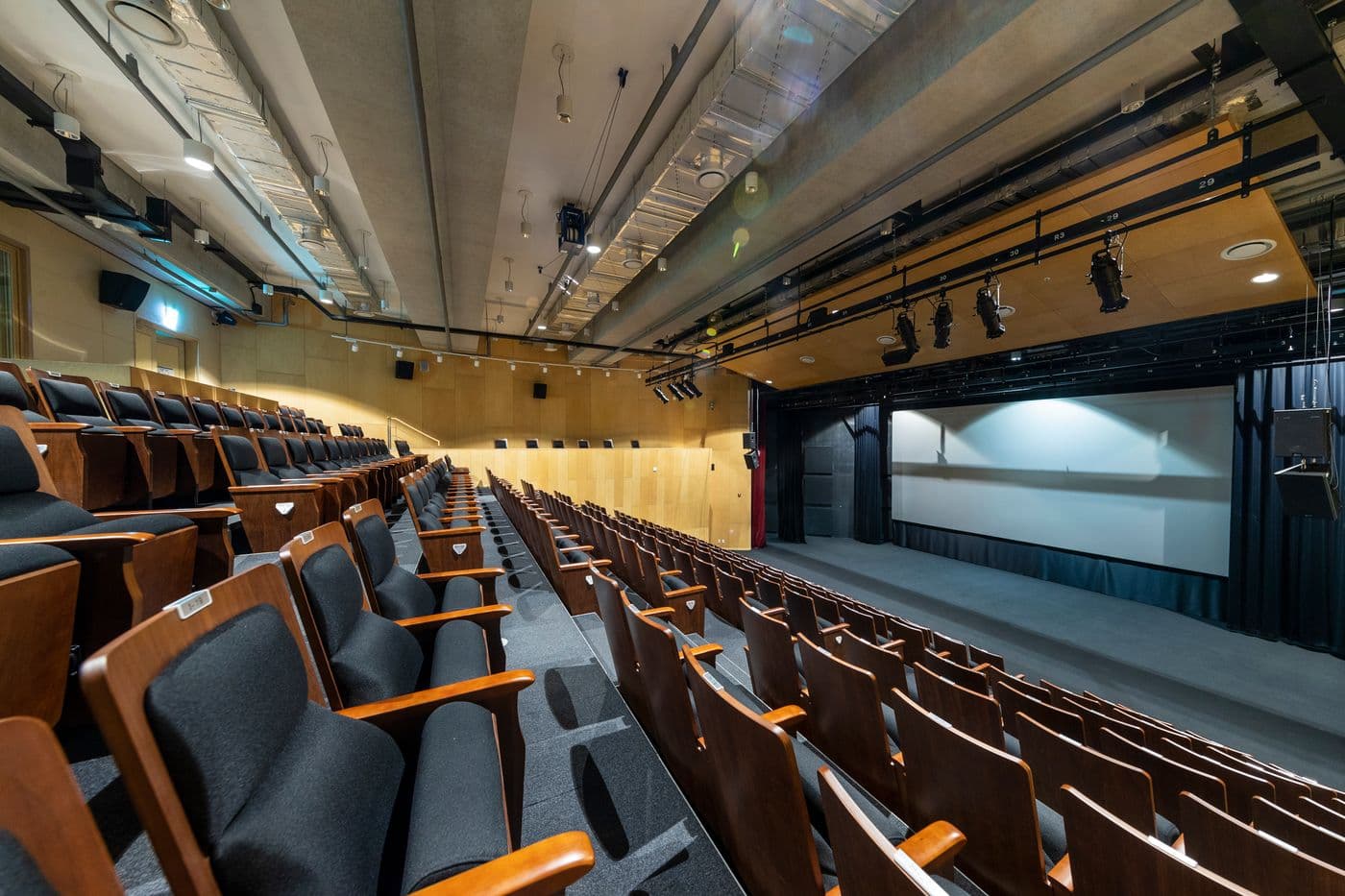 Konferans Salonu ve Etkinlik Alanlarında Video Wall Kullanımı
